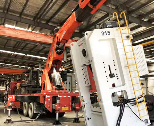 江山附近随车吊出租，轻松解决运输难题